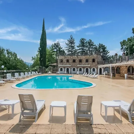 Majestic In With Private Pool Fermignano