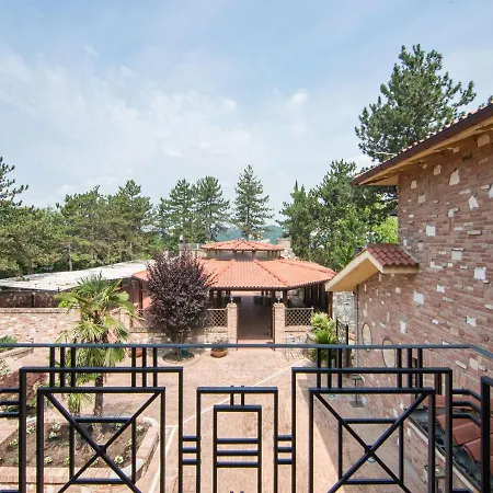 Majestic In With Private Pool * Fermignano