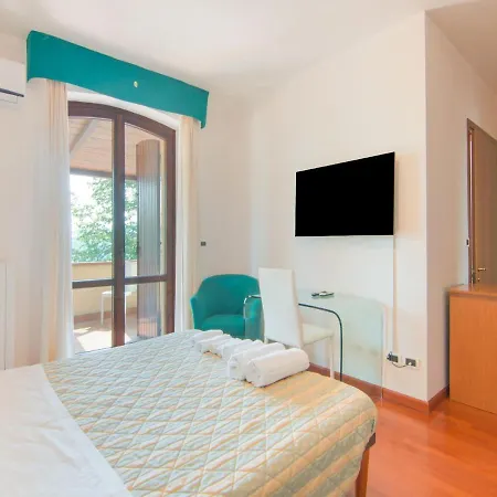 Majestic In With Private Pool * Fermignano